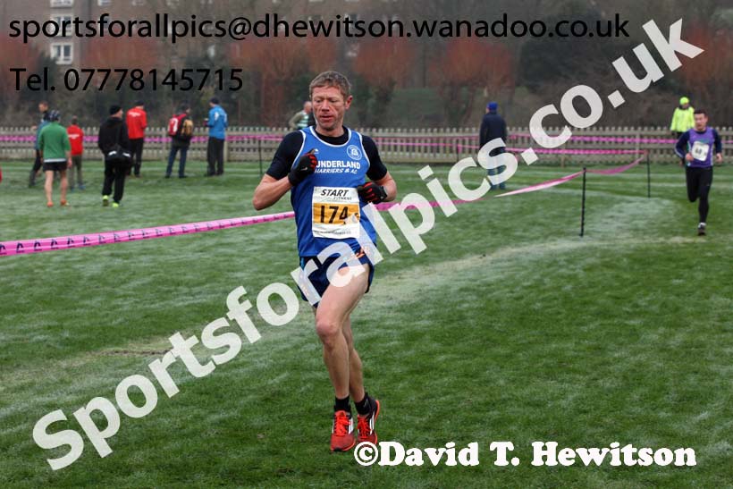 Veterans race, Durham Cathedral Cross Country Relays. Photo: David T. Hewitson/Sports for All Pics